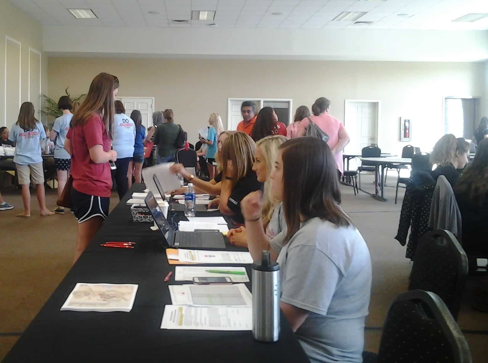 Student Life guided students through the check-in process. Photo credit: Carrie Henderson