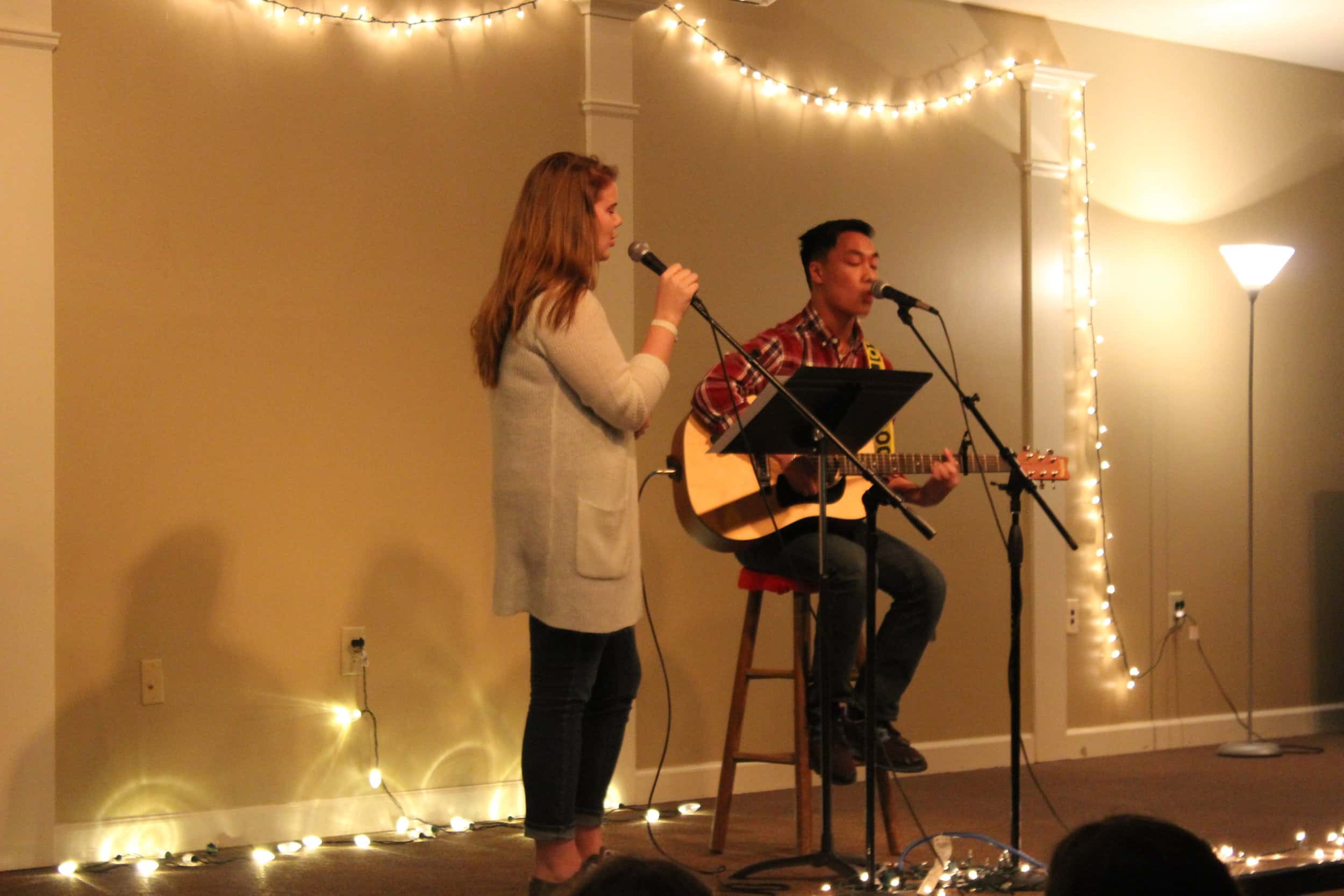 Adam Kelly and Harley Watkins singing an amazing duet.&nbsp;