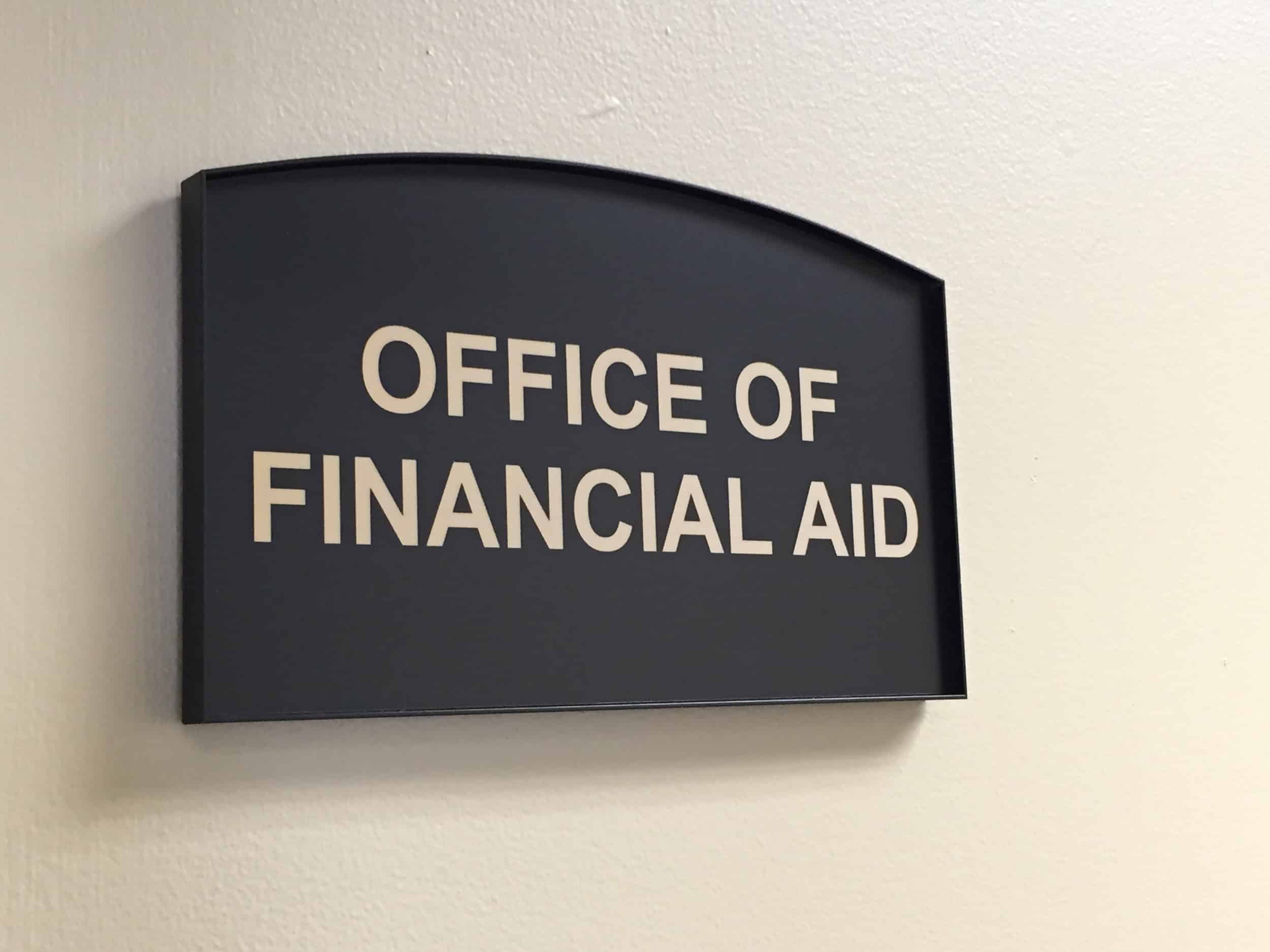 The federal government has the power to cut financial aid from any school programs that do not comply to the Dept. of Education's new regulations for preparing students for gainful employment.&nbsp;