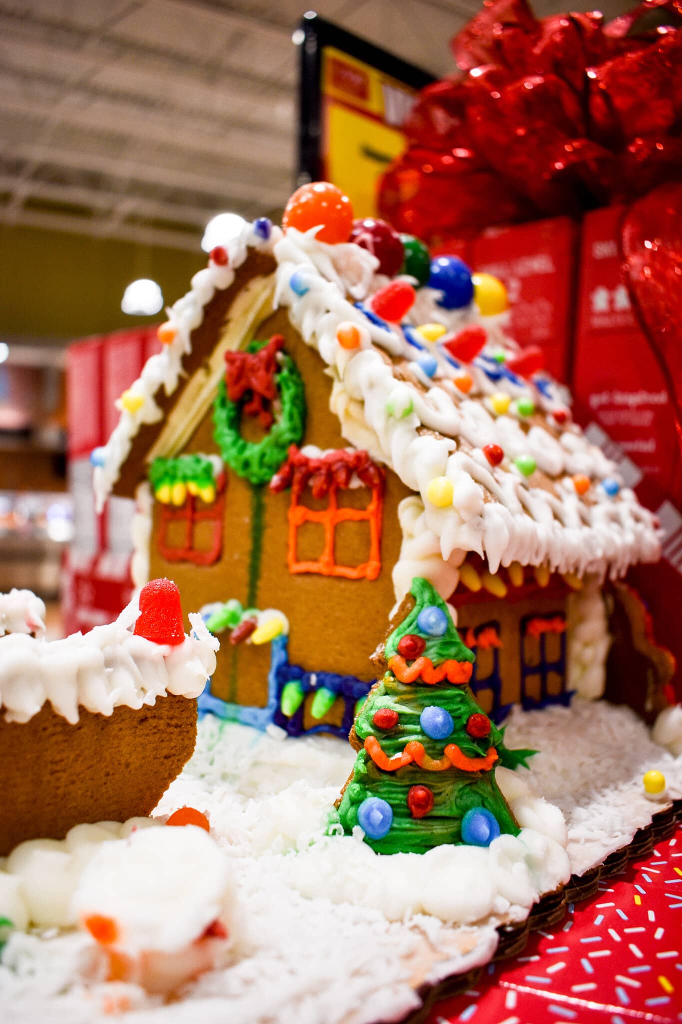 Gingerbread houses are fun to make (and fun to eat).