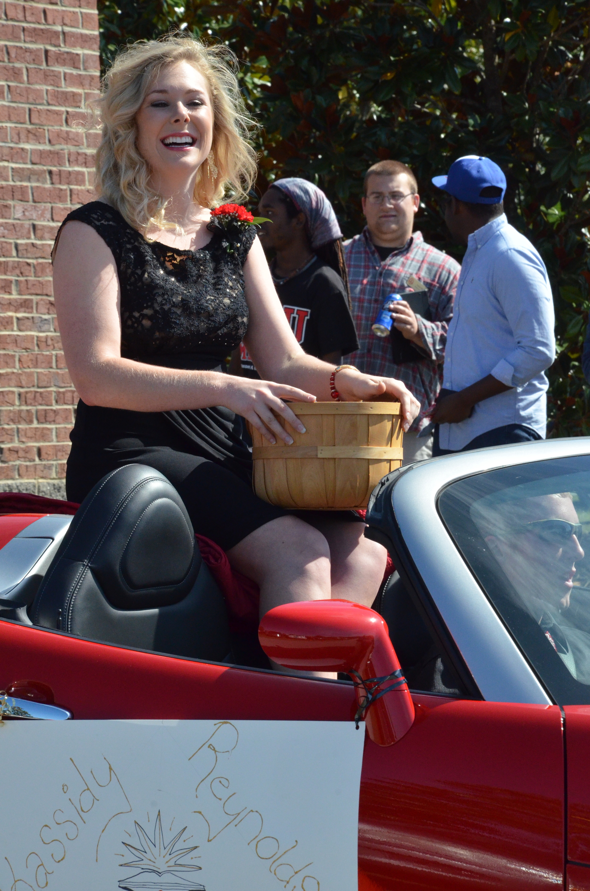  Kassidy Reynolds smiles as she looks at the crowd. 