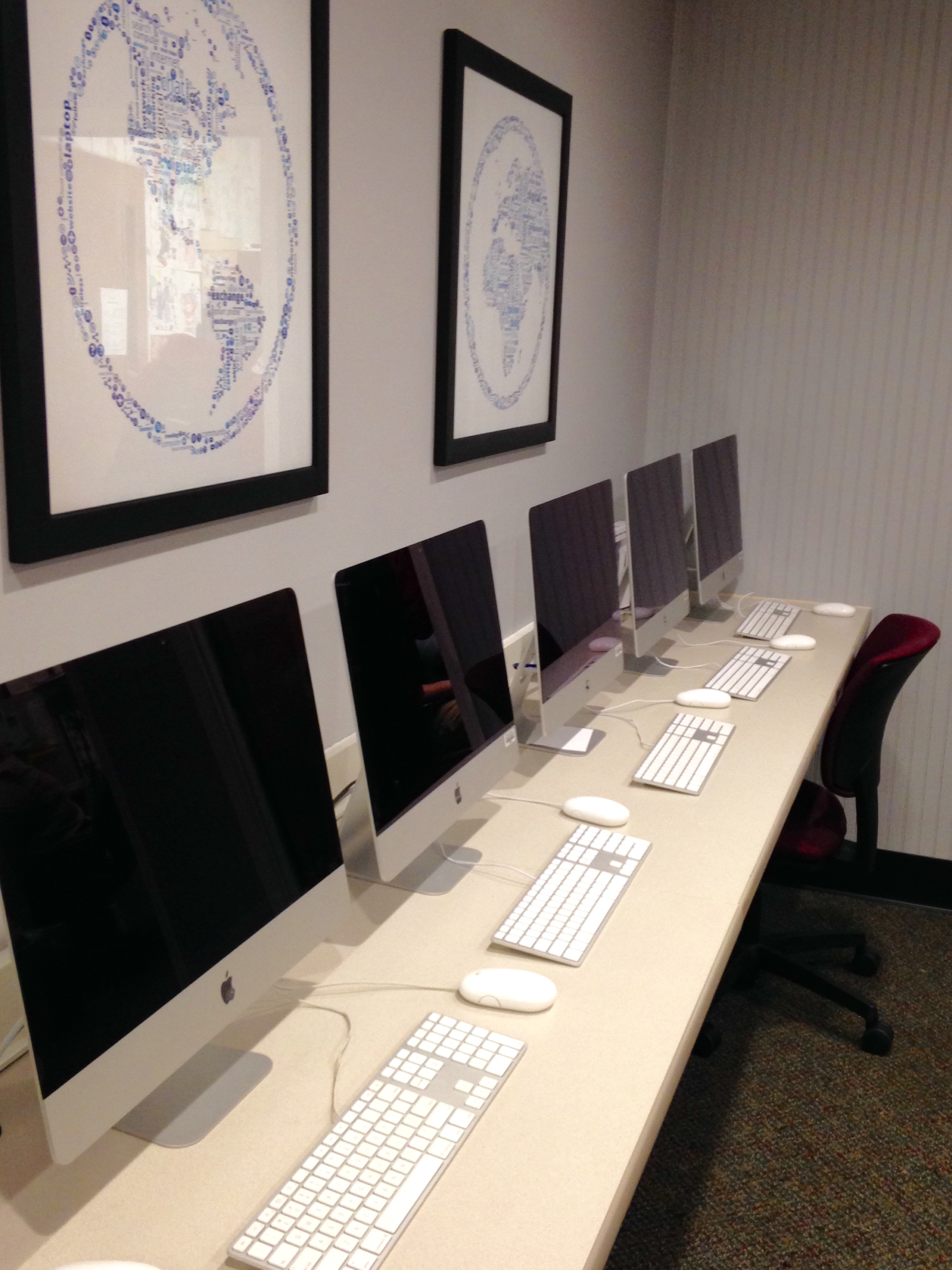 Students have access to iMac computers where they can write, edit, and publish news stories.&nbsp;