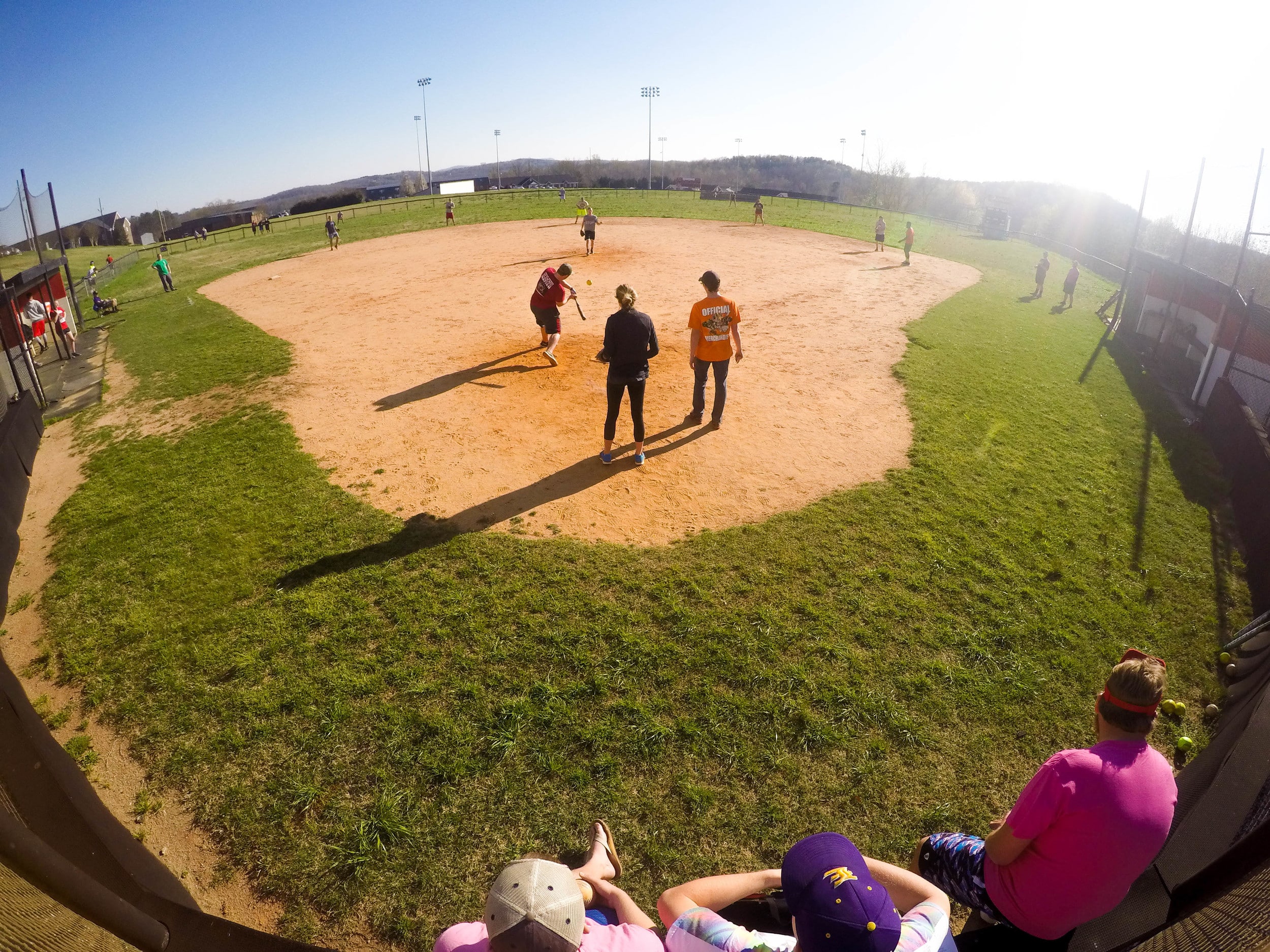  A beautiful day for a softball game.&nbsp; 