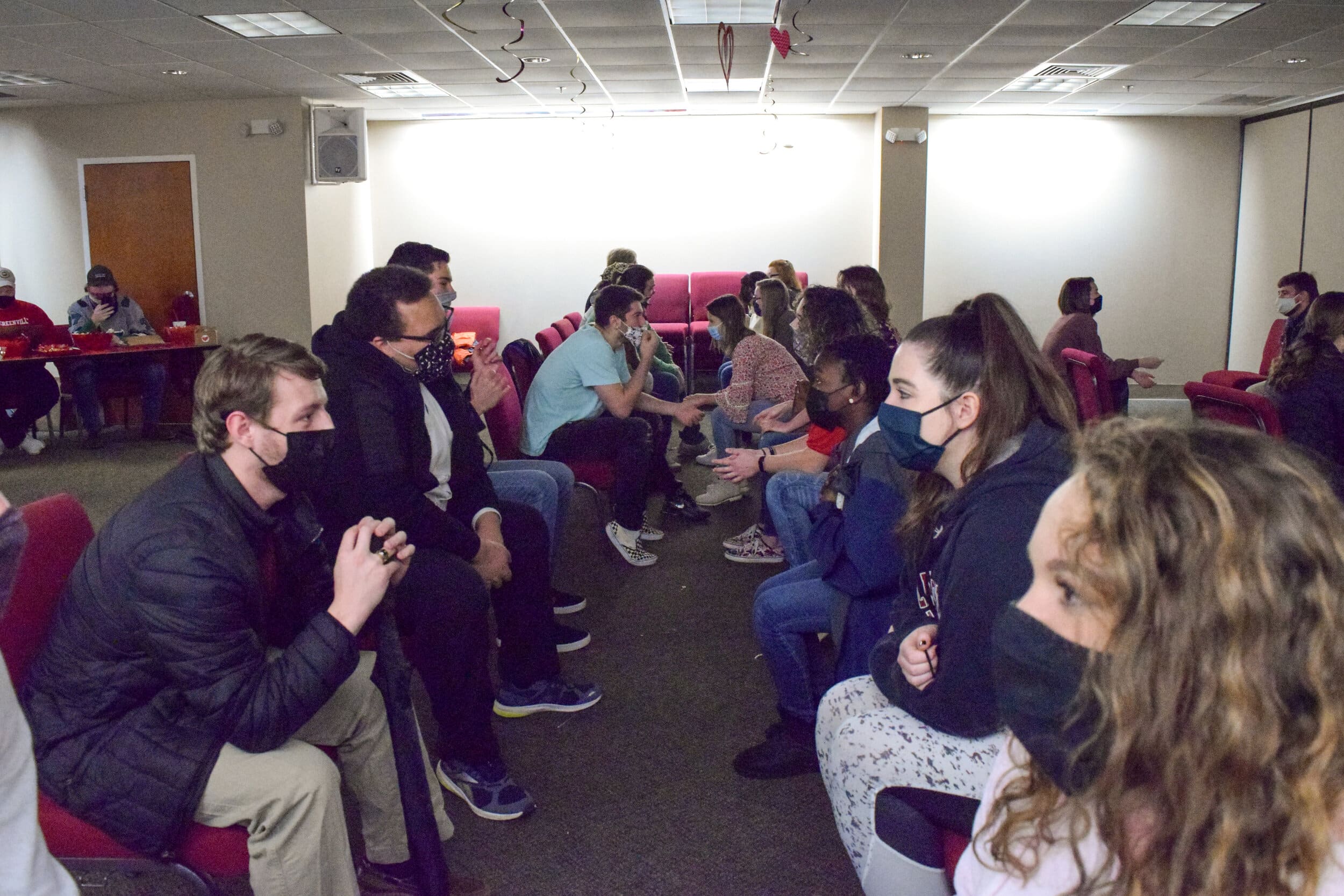 There are many different conversations happening during speed dating at NGU&nbsp;