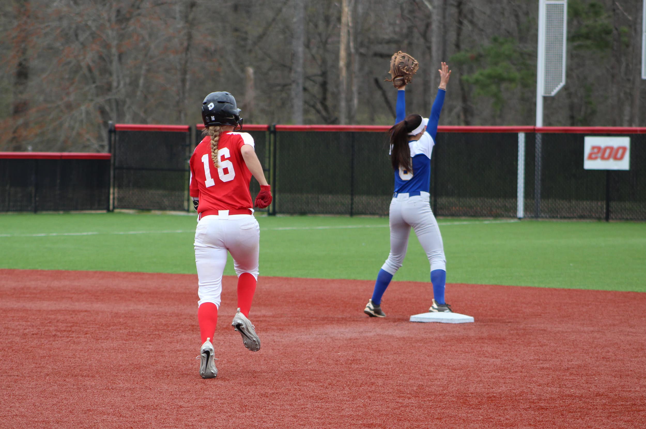 Sophomore, Taylor Koon, 16, speeds to second base.