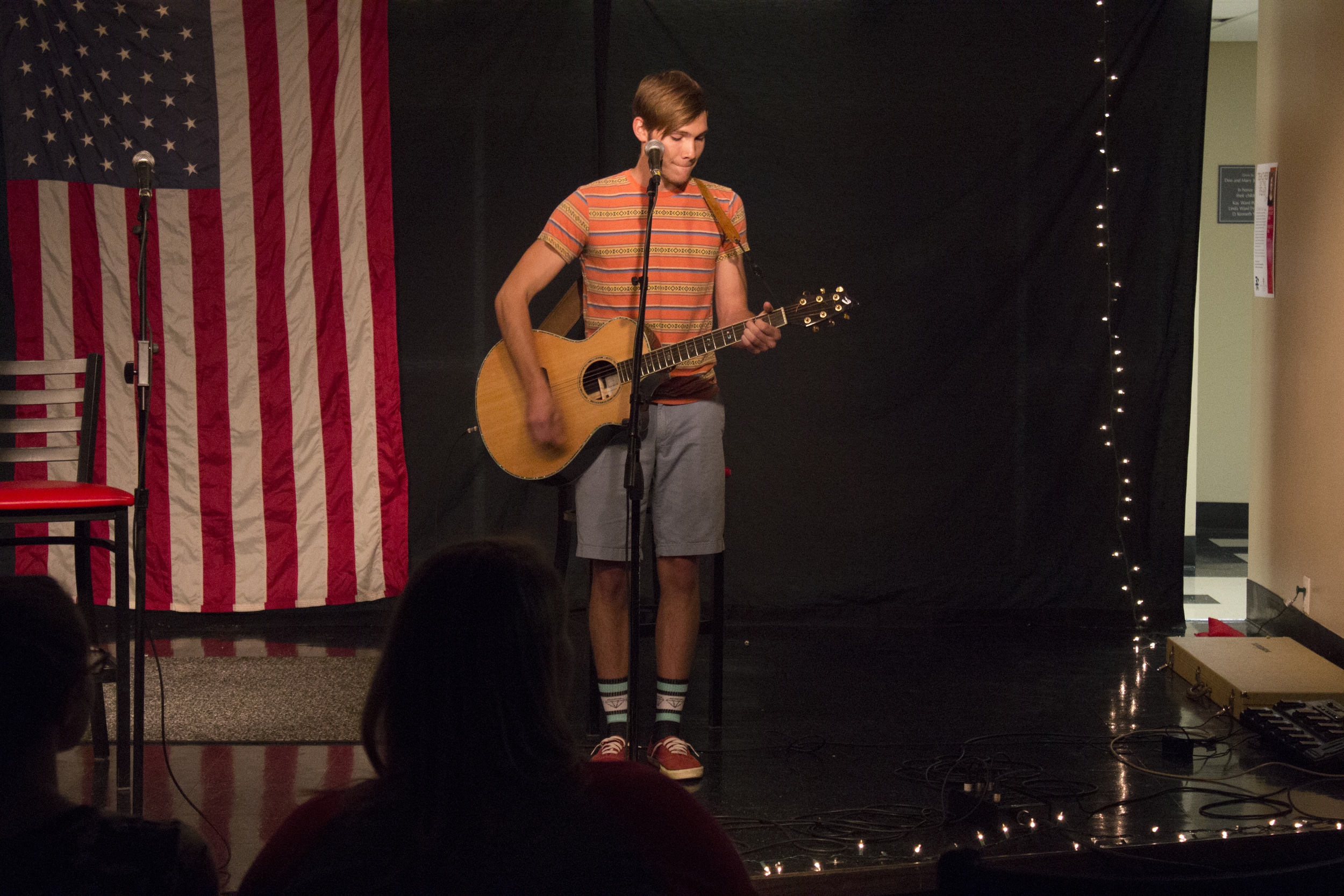  Caleb Cabe starts off the night with a performance of "Then" by Brad Paisley.&nbsp; 