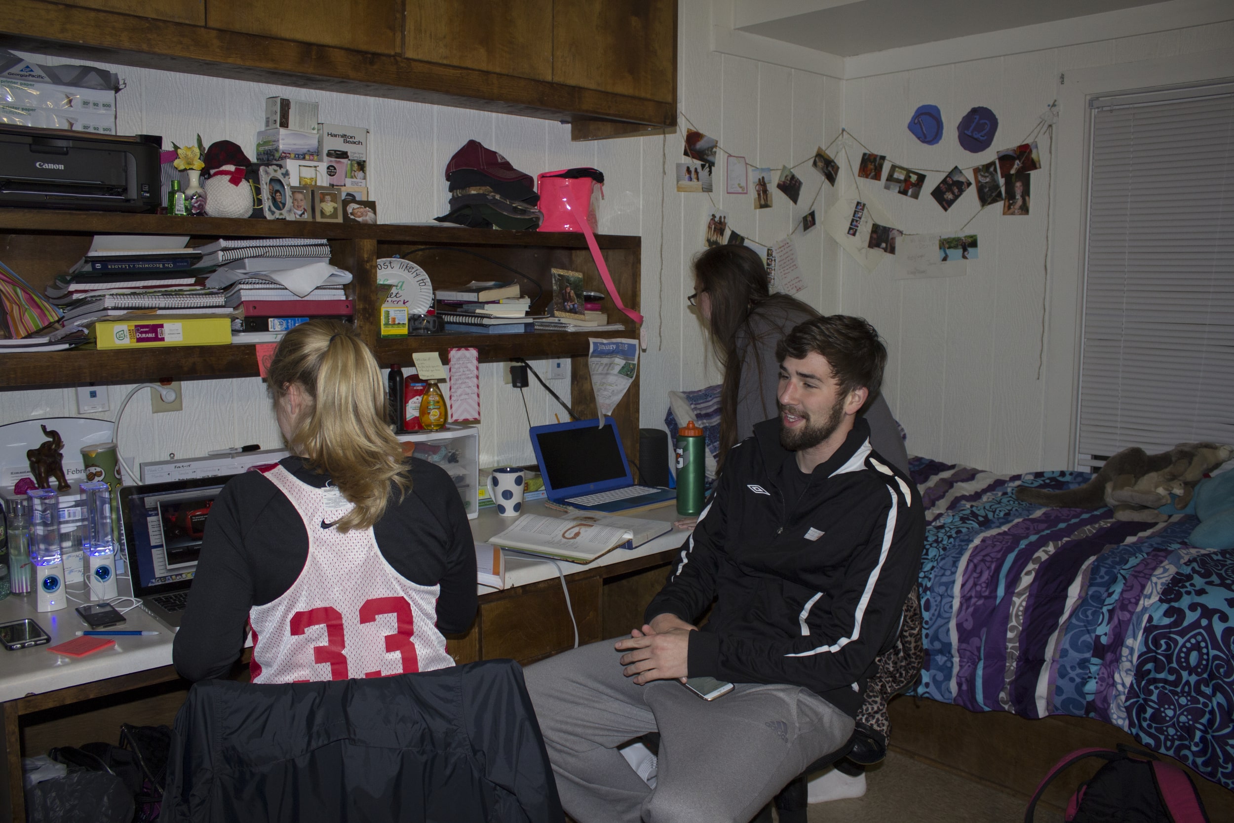 Sophomore Devin Worth decides to invite some friends over to study in her room instead of heading off to the library. 