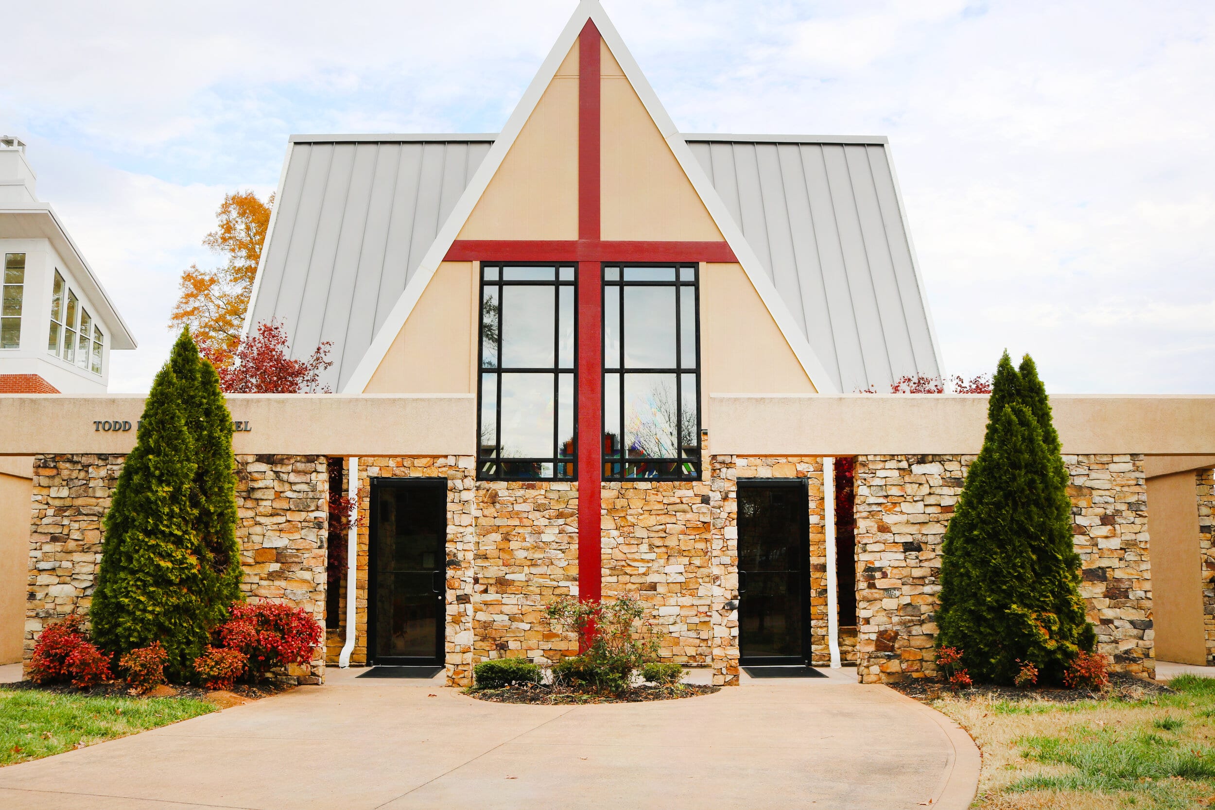 The outside of Todd Prayer Chapel, located between the library and the Craft-Hemphill building.