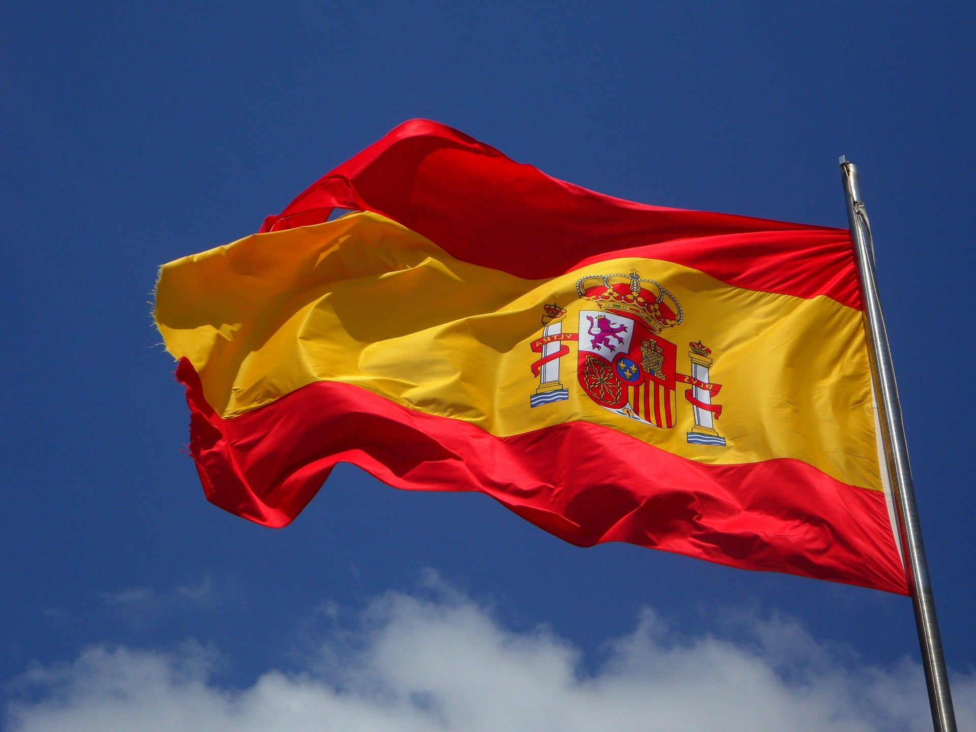 Spanish flag in the wind.&nbsp;Source: Pixabay