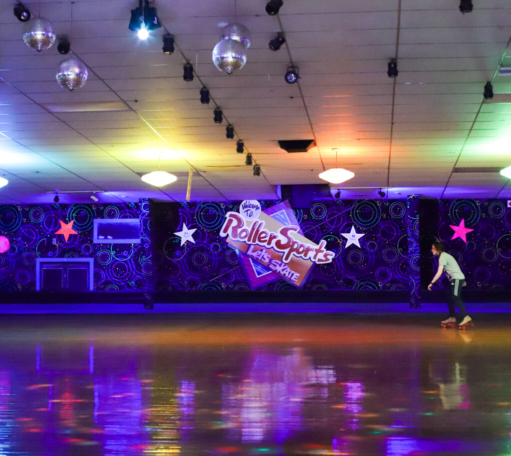 They see me rollin’: NGU’s roller skating night
