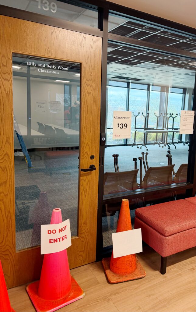 Sprinkler malfunction causes a flood in Plaster business building 